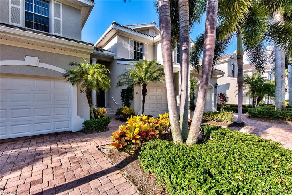 12859 Carrington CIR # 202, NAPLES FL 34105-19