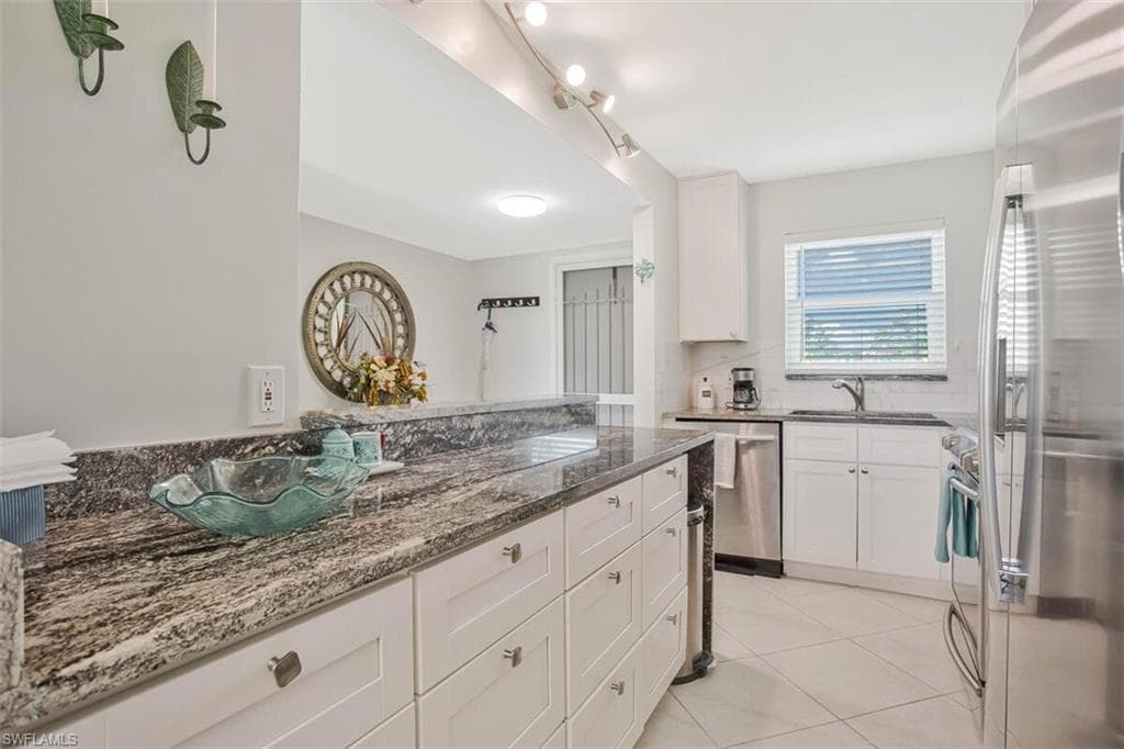 4380 27th CT SW # 1, NAPLES FL 34116-11