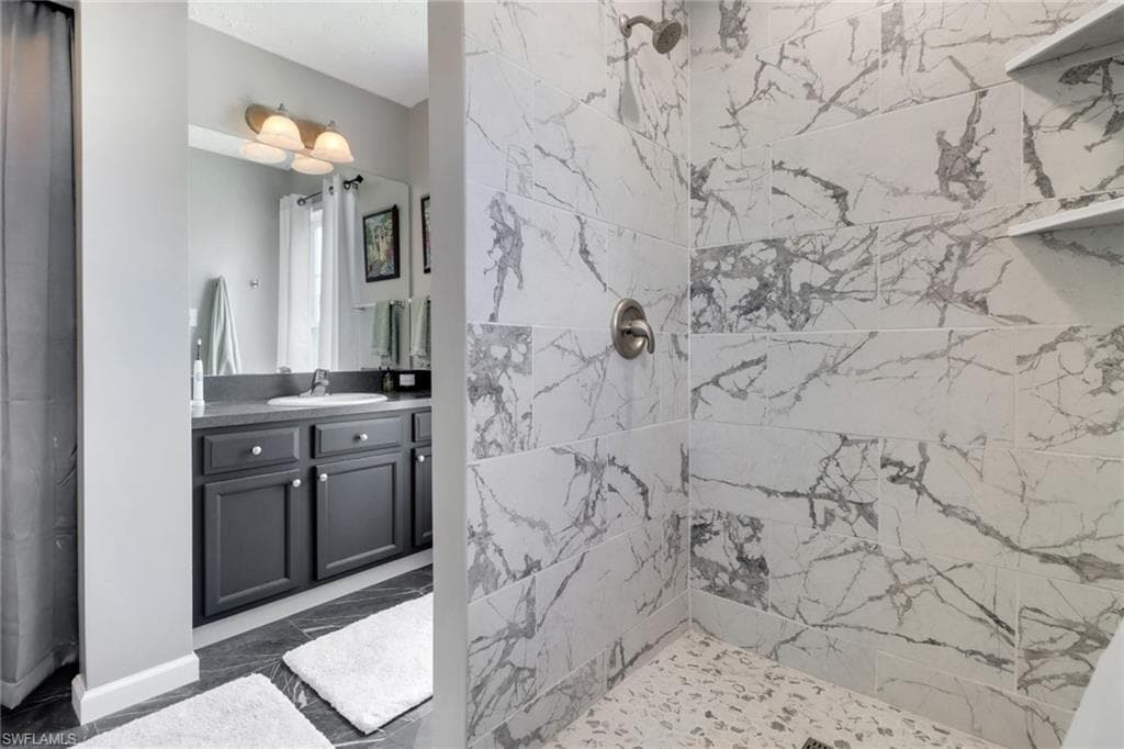 398 Leawood CIR, NAPLES FL 34104-16