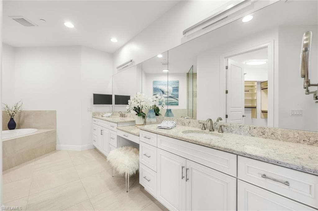 16452 Carrara WAY # 301, NAPLES FL 34110-17