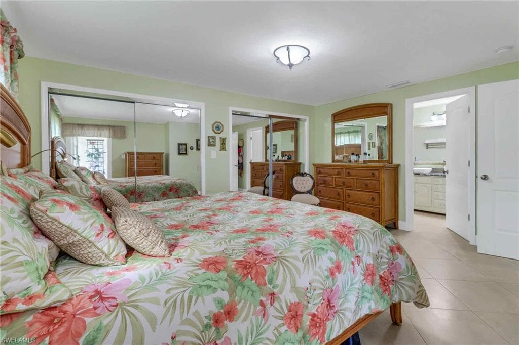 5595 RATTLESNAKE HAMMOCK RD # 19, NAPLES FL 34113-12
