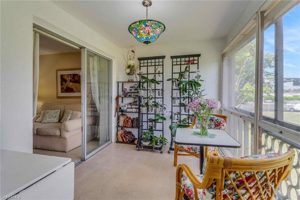 5595 RATTLESNAKE HAMMOCK RD # 19, NAPLES FL 34113-21