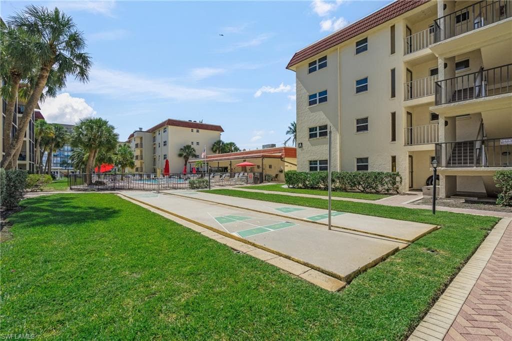 915 Beach RD # 215, SARASOTA FL 34242-26