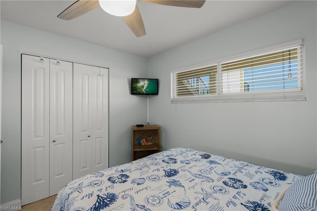 915 Beach RD # 215, SARASOTA FL 34242-24