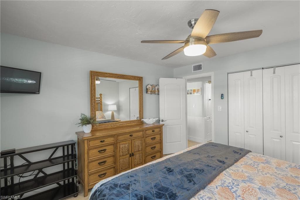 915 Beach RD # 215, SARASOTA FL 34242-20