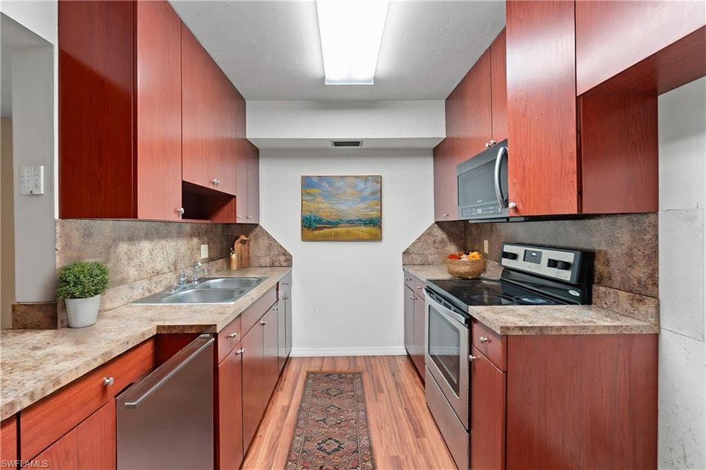 2828 Jackson ST # M5, FORT MYERS FL 33901-5