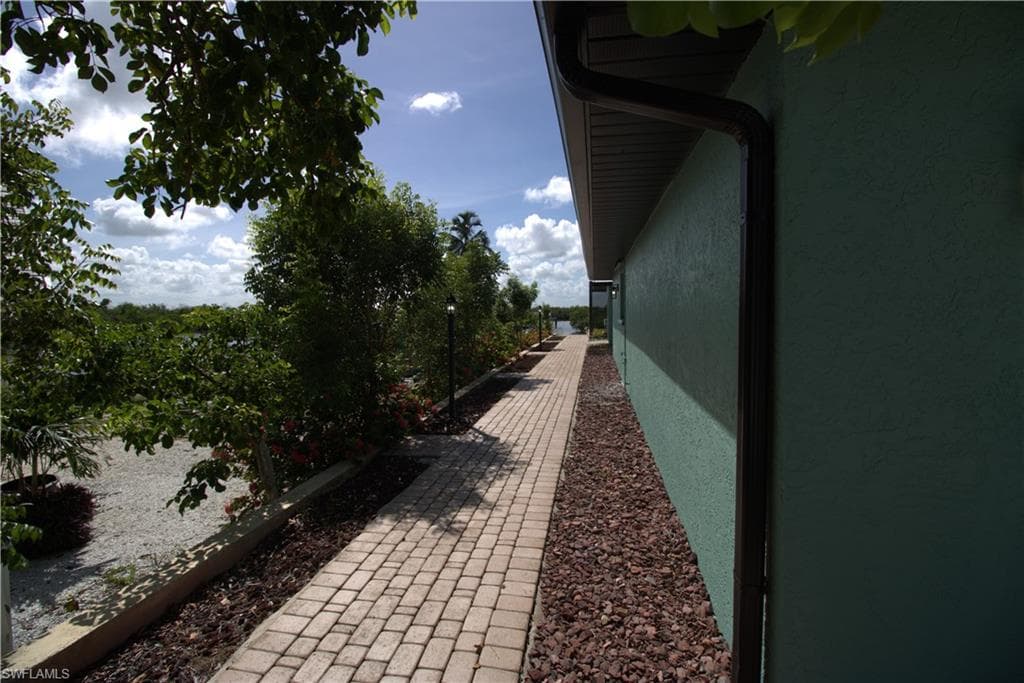 5043 Genesee PKWY, BOKEELIA FL 33922-13