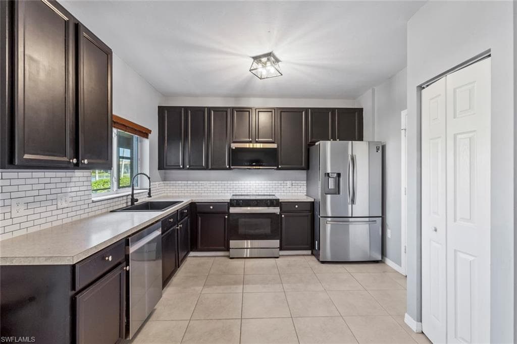 3935 Cherrybrook LOOP, FORT MYERS FL 33966-4