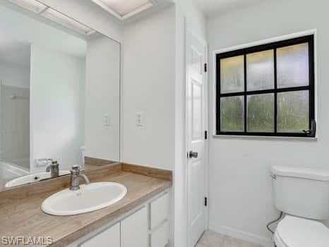124 Sharwood DR, NAPLES FL 34110-21