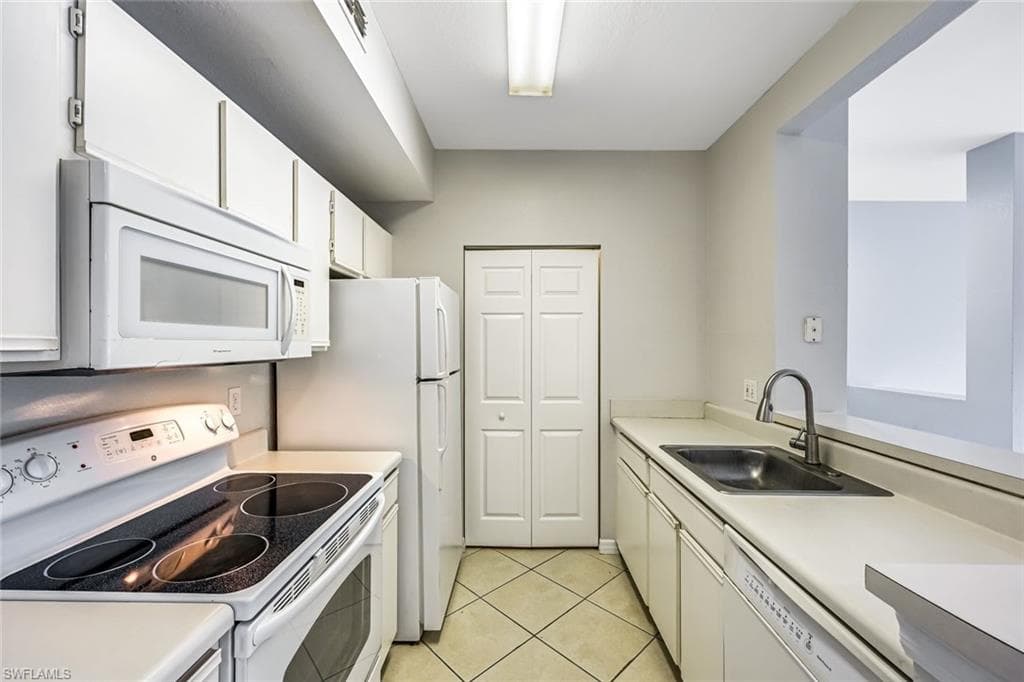 6300 Aragon WAY # 105, FORT MYERS FL 33966-10