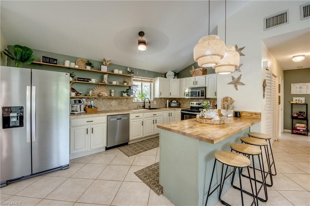 10600 Habitat TRL, BOKEELIA FL 33922-5