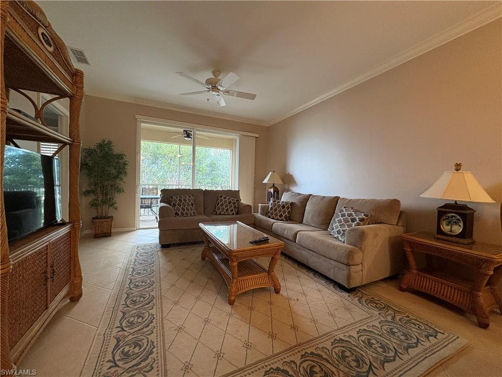 2720 Cypress Trace CIR # 2933, NAPLES FL 34119-2