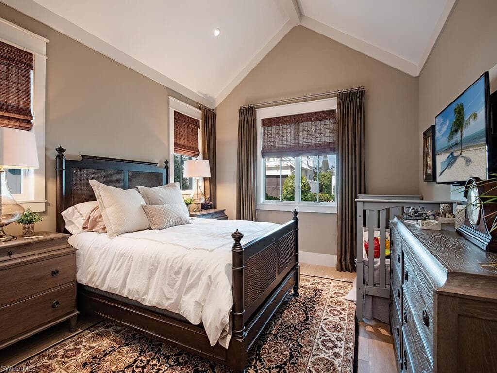 1482 2nd AVE S, NAPLES FL 34102-12