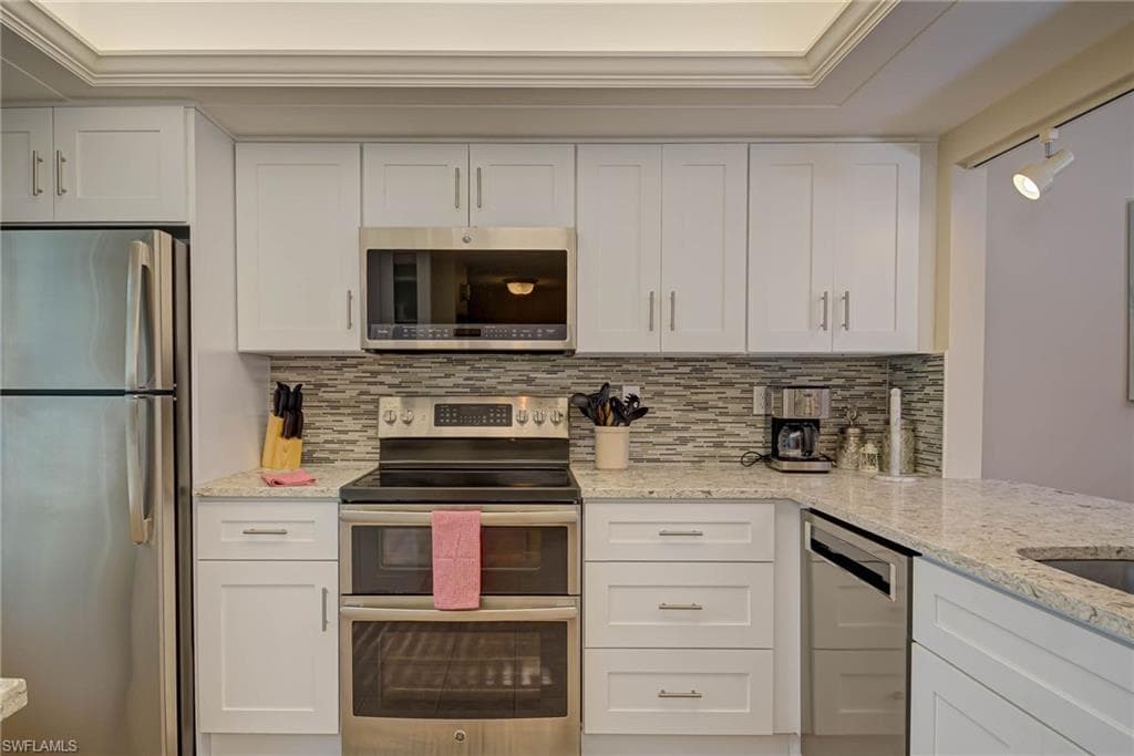 5445 Peppertree DR # 9, FORT MYERS FL 33908-2