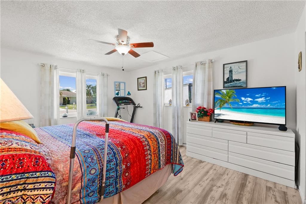 4517 Vinsetta AVE, NORTH FORT MYERS FL 33903-16