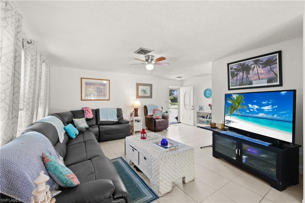 4517 Vinsetta AVE, NORTH FORT MYERS FL 33903-10