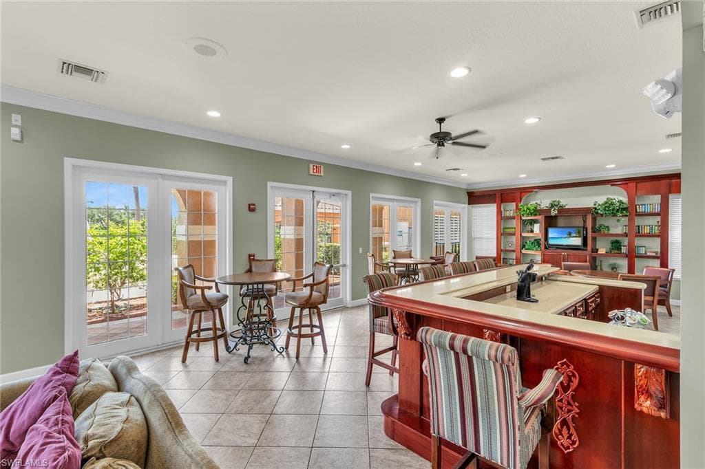 1810 Florida Club CIR # 1111, NAPLES FL 34112-31