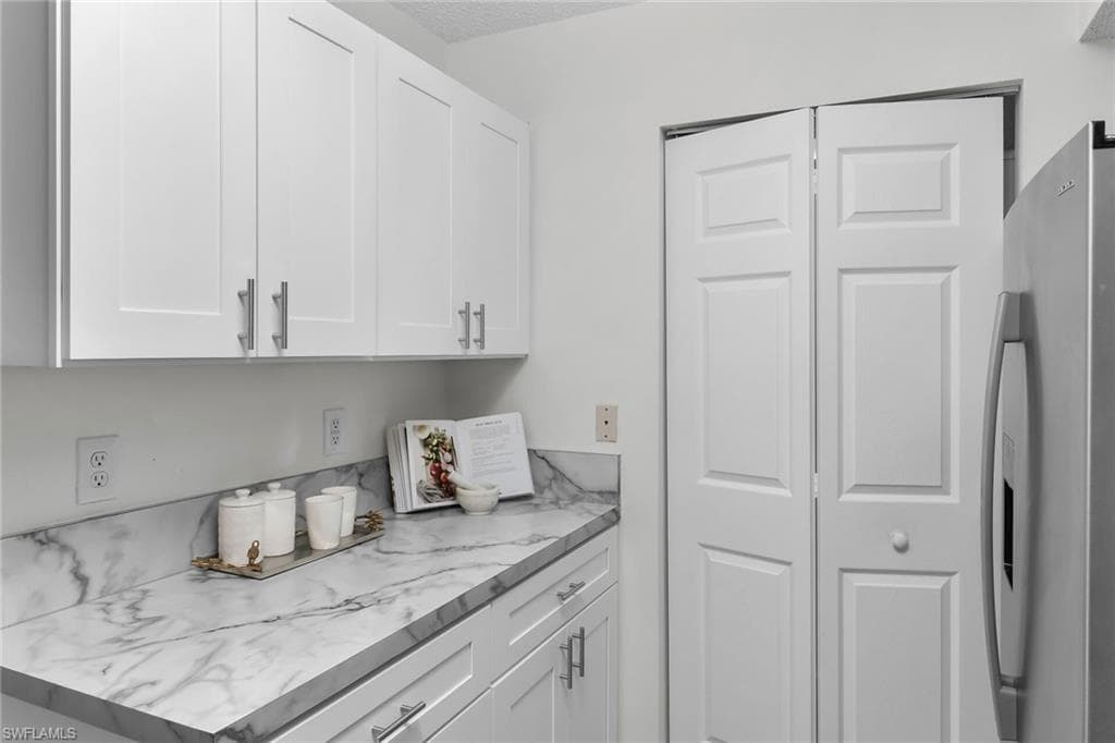 1810 Florida Club CIR # 1111, NAPLES FL 34112-4