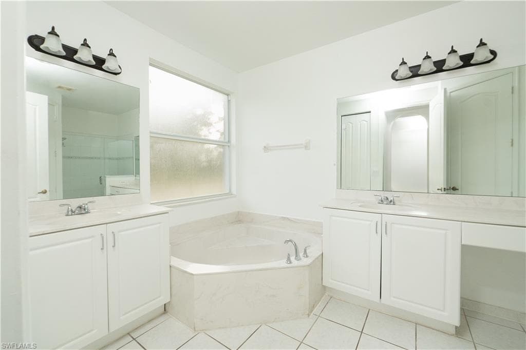 7020 Ambrosia LN # 1106, NAPLES FL 34119-11