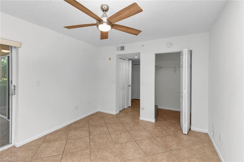 1810 Florida Club CIR # 1111, NAPLES FL 34112-12