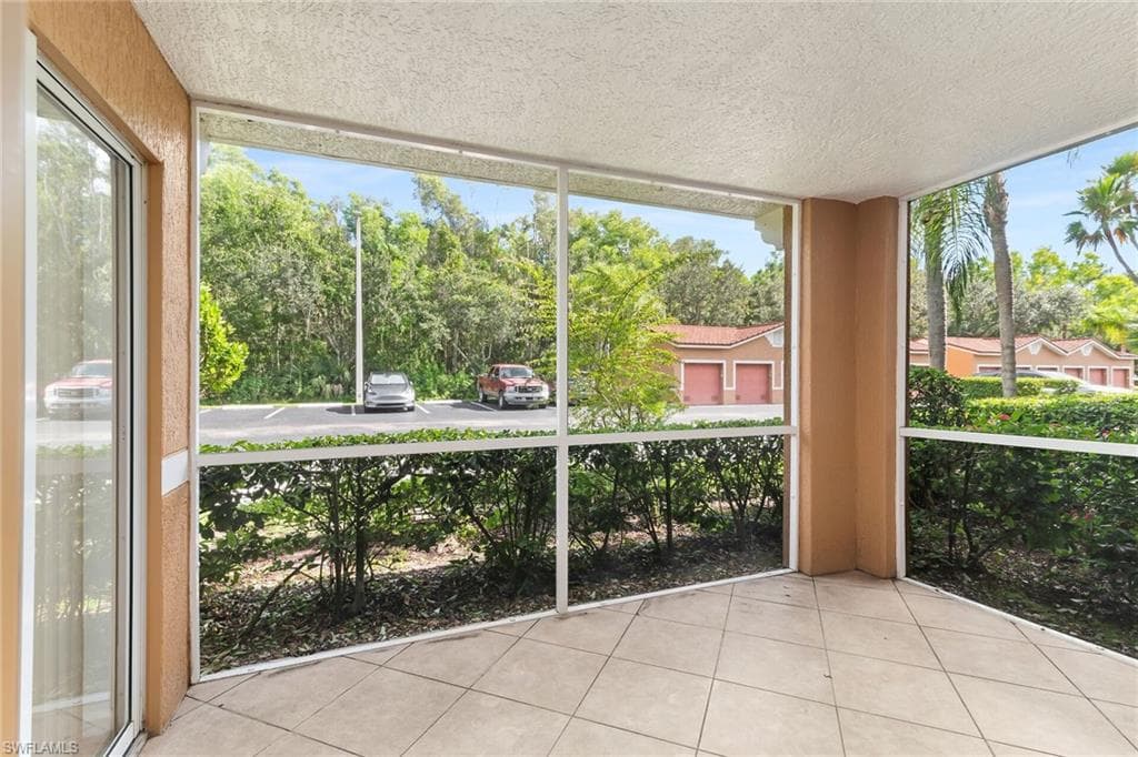 1810 Florida Club CIR # 1111, NAPLES FL 34112-25