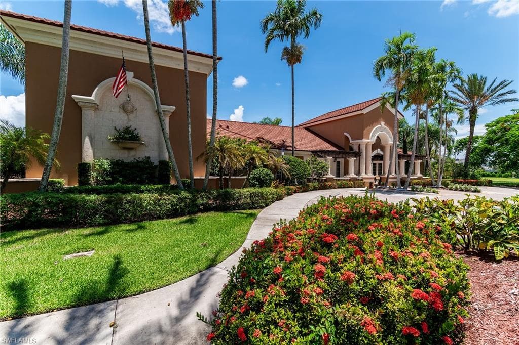 1810 Florida Club CIR # 1111, NAPLES FL 34112-27