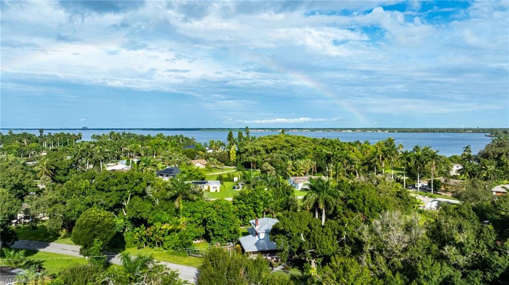 62 Prospect AVE, FORT MYERS FL 33905-44