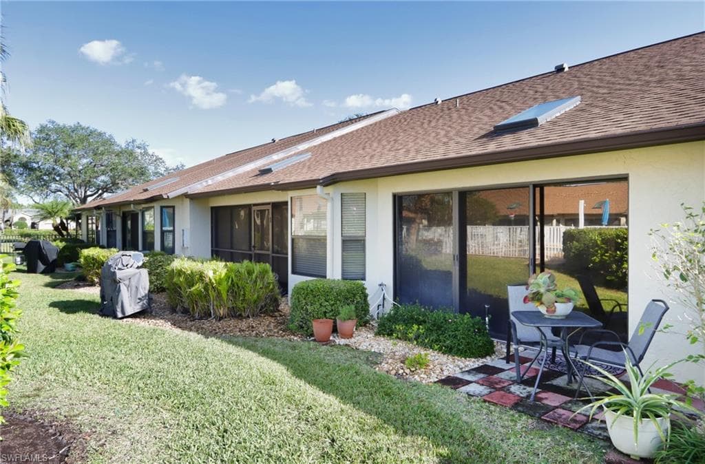 10805 Queen Anne LN # 203, NAPLES FL 34109-4