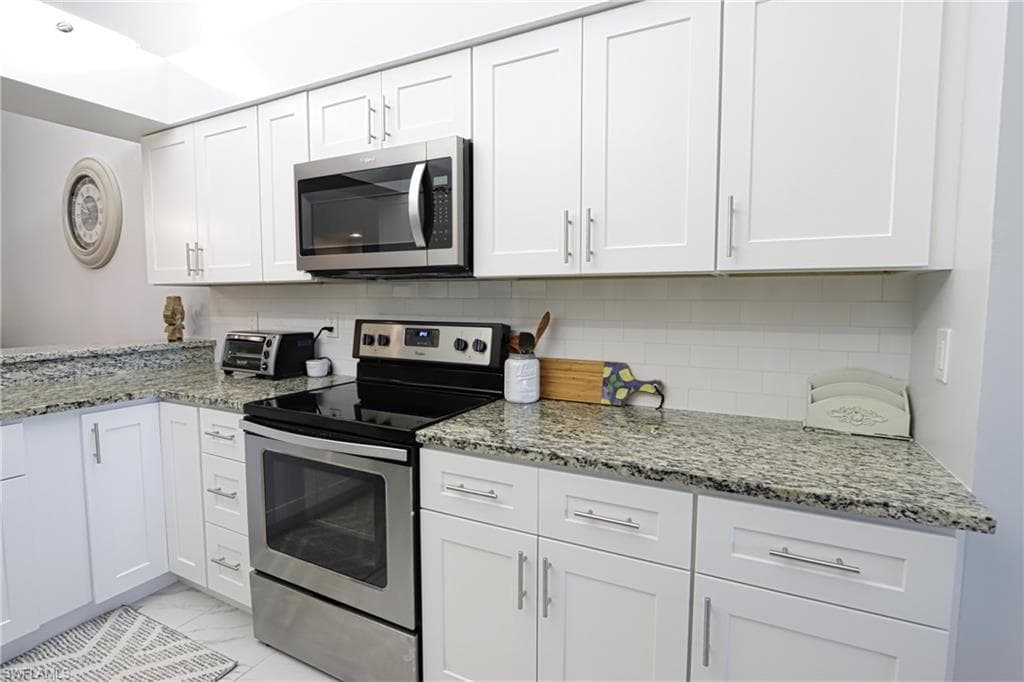10805 Queen Anne LN # 203, NAPLES FL 34109-8