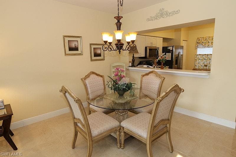 3250 Cypress Glen WAY # 403, NAPLES FL 34109-5