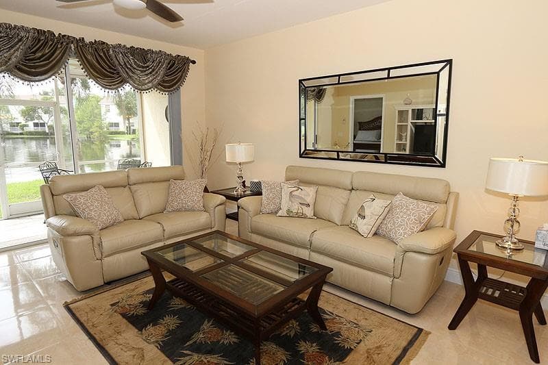 3250 Cypress Glen WAY # 403, NAPLES FL 34109-2