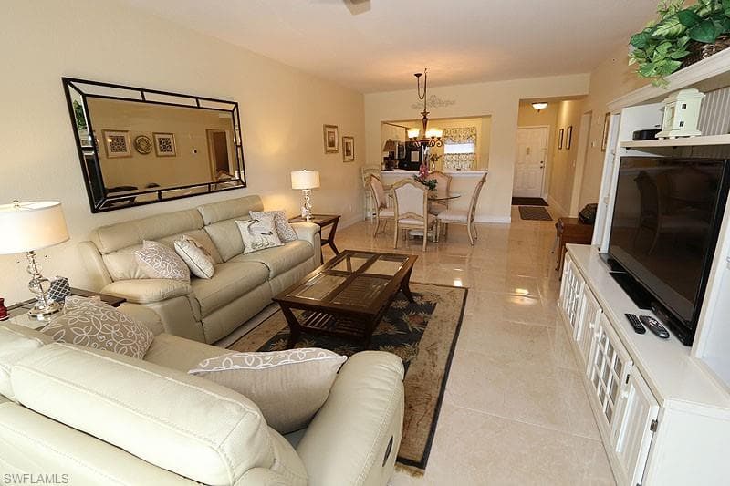3250 Cypress Glen WAY # 403, NAPLES FL 34109-4