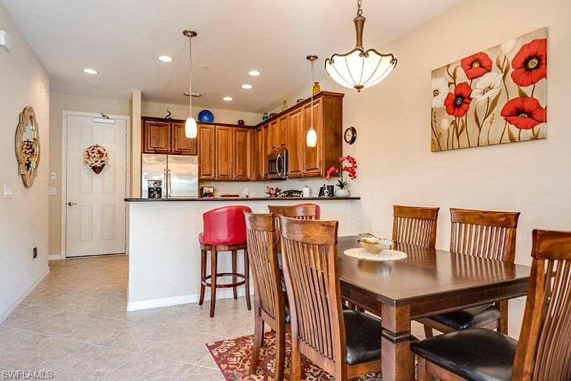 9040 Alturas ST # 5, NAPLES FL 34113-8