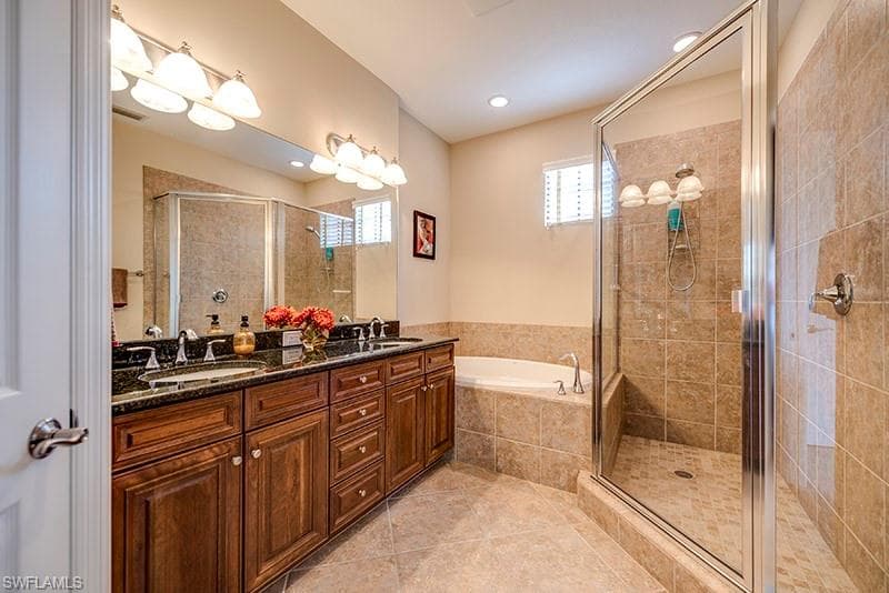 9040 Alturas ST # 5, NAPLES FL 34113-14