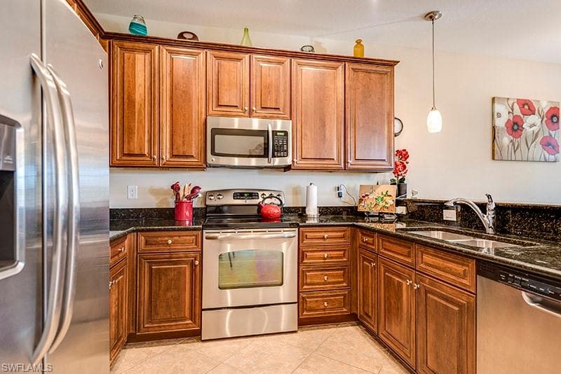 9040 Alturas ST # 5, NAPLES FL 34113-10