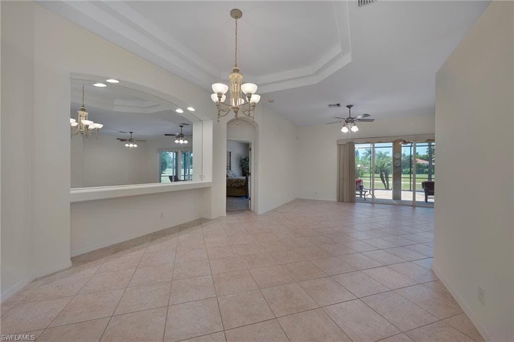 9239 Spanish Moss WAY, BONITA SPRINGS FL 34135-4