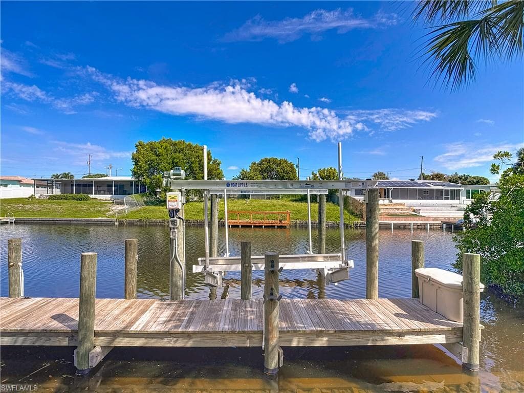 9346 Palm Island CIR, NORTH FORT MYERS FL 33903-39