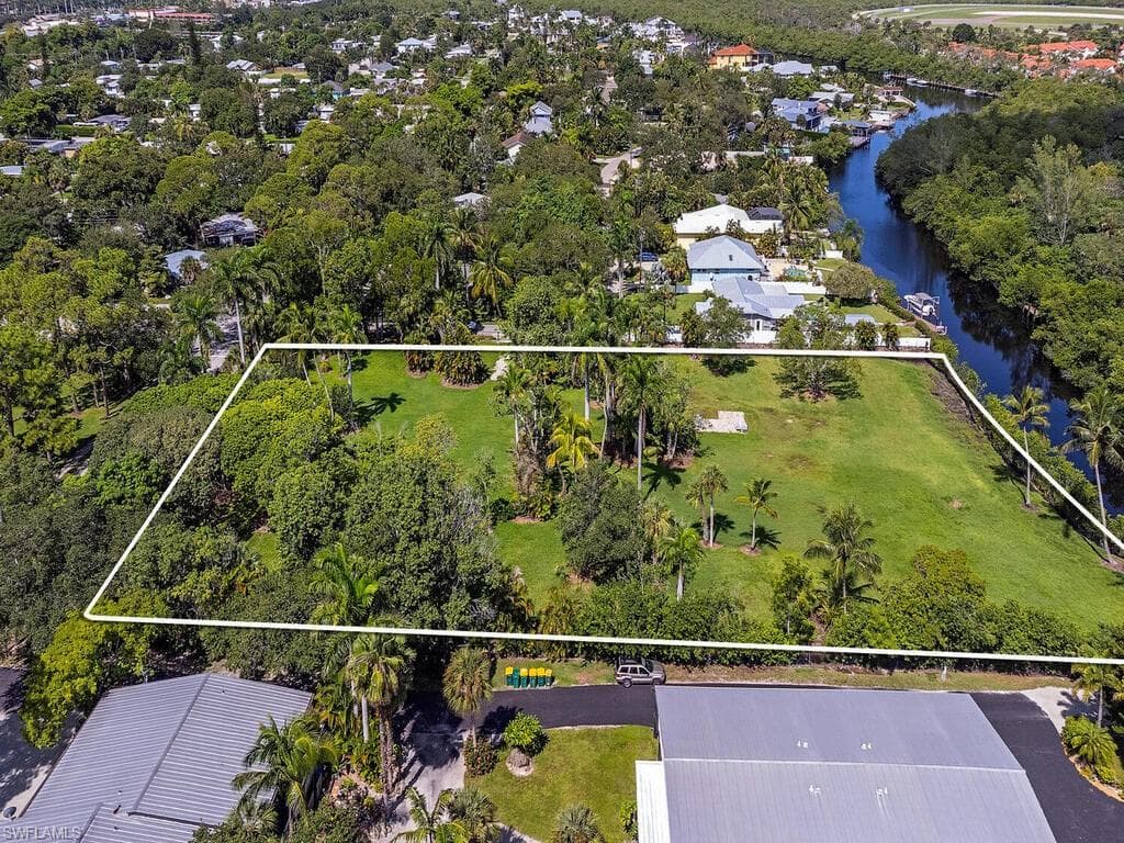 2505 ESTEY AVE-4