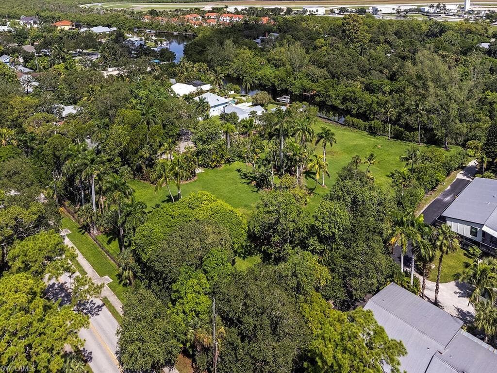 2505 ESTEY AVE-3