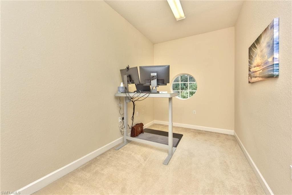 9657 Cypress Hammock CIR # 202, ESTERO FL 34135-32