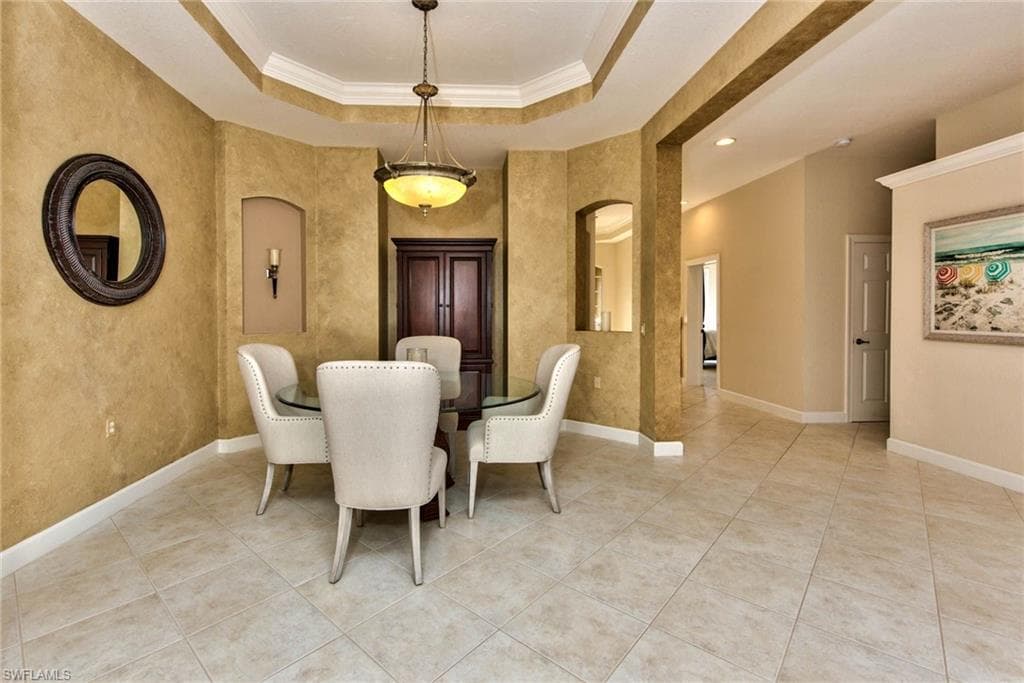 9657 Cypress Hammock CIR # 202, ESTERO FL 34135-10