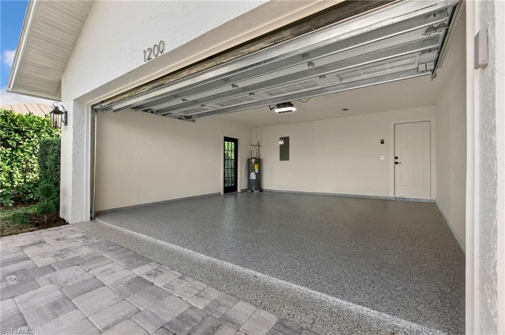1200 Cypress Woods DR, NAPLES FL 34103-33