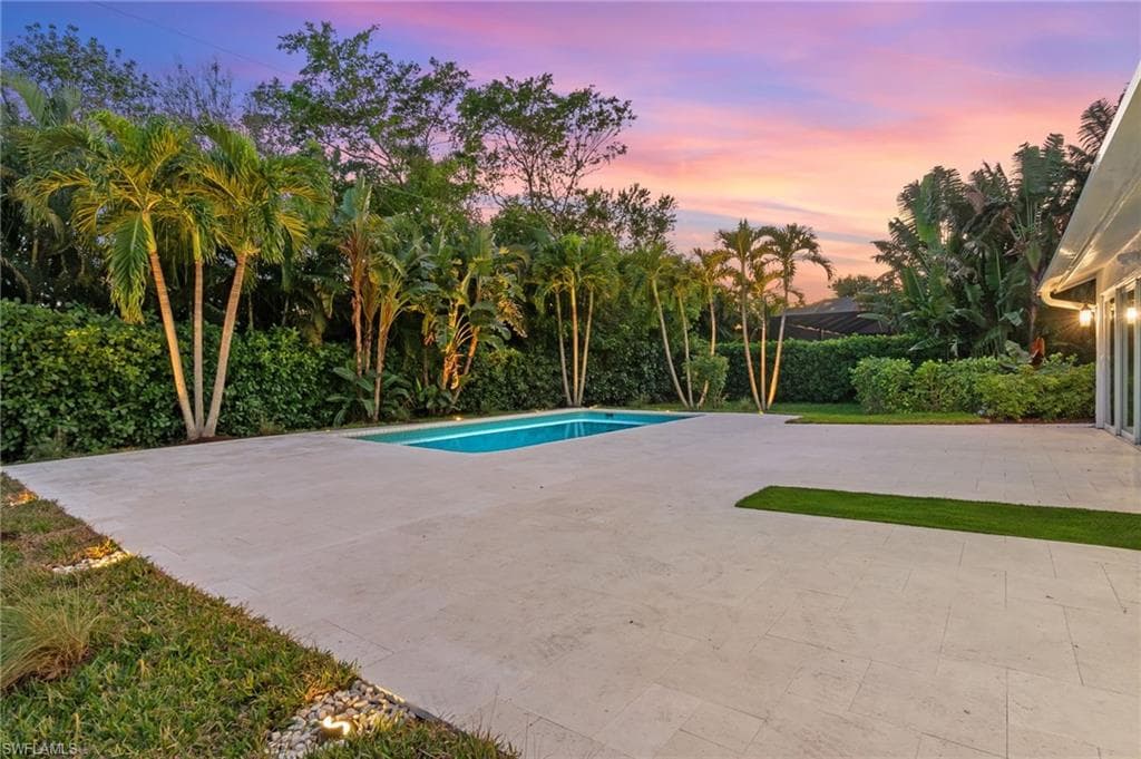 1200 Cypress Woods DR, NAPLES FL 34103-37