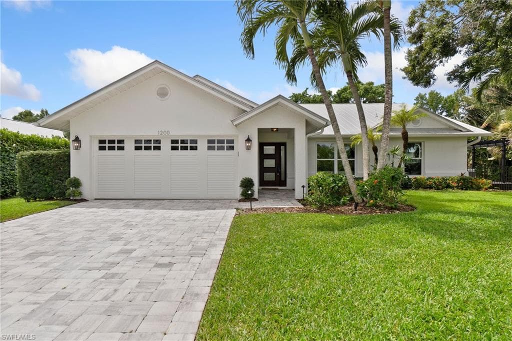 1200 Cypress Woods DR, NAPLES FL 34103-32