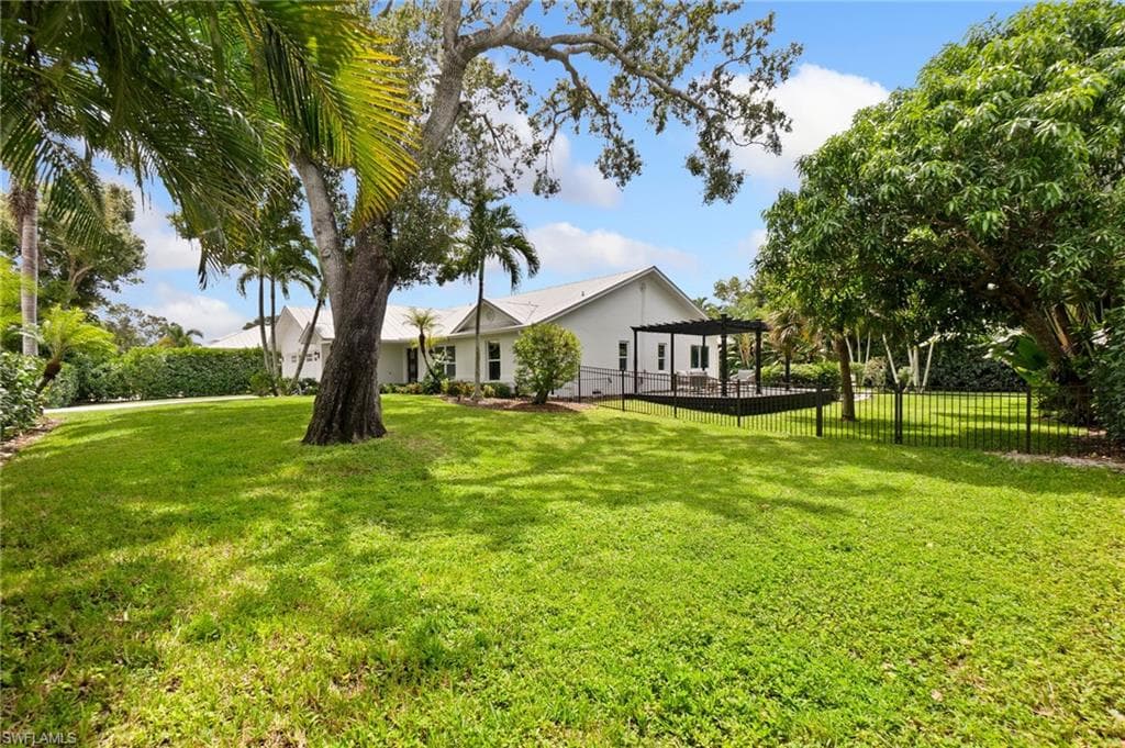 1200 Cypress Woods DR, NAPLES FL 34103-40