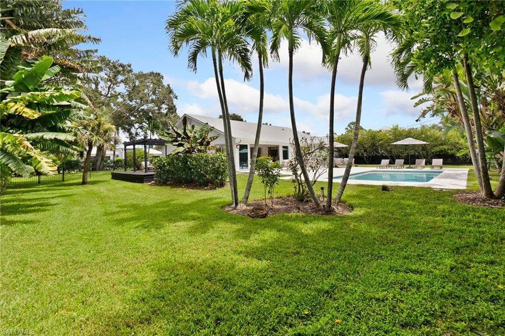1200 Cypress Woods DR, NAPLES FL 34103-39