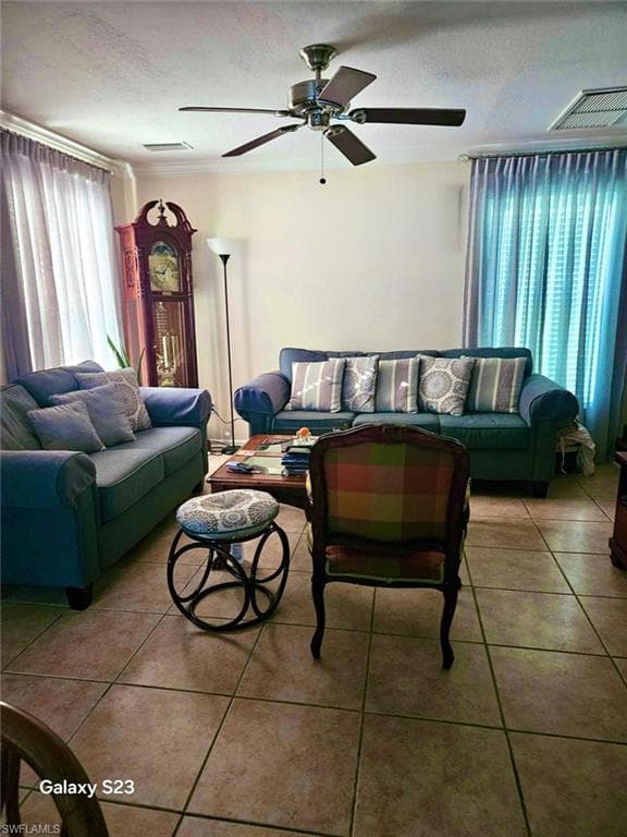 199 Leawood CIR, NAPLES FL 34104-7