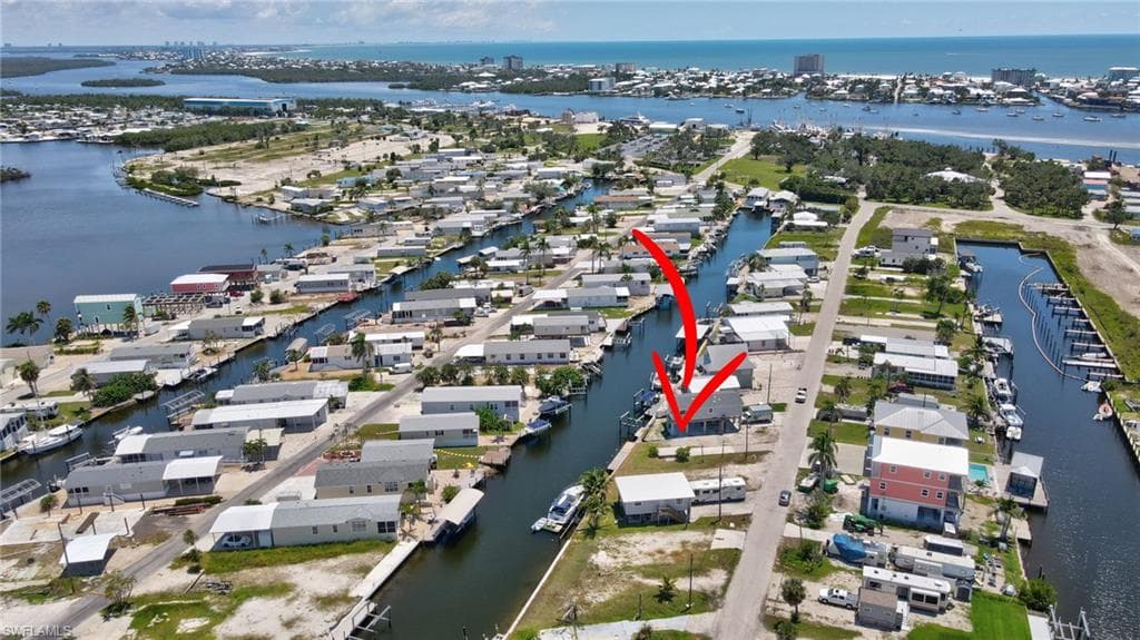 856 Oak ST, FORT MYERS BEACH FL 33931-8