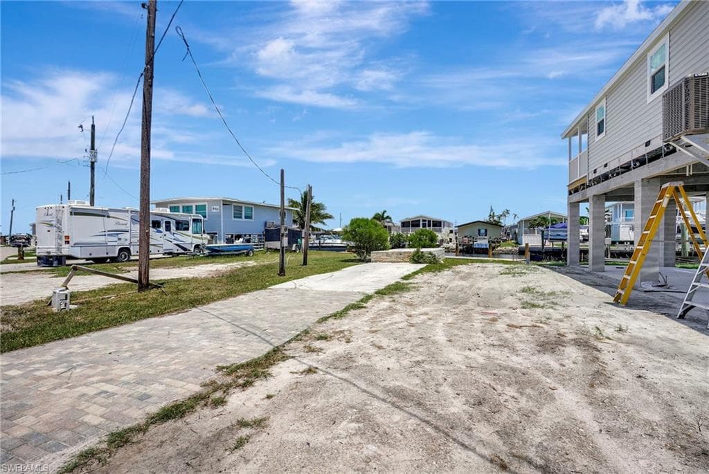 856 Oak ST, FORT MYERS BEACH FL 33931-13