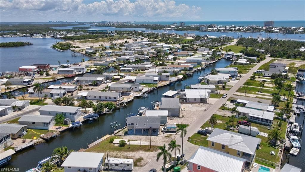 856 Oak ST, FORT MYERS BEACH FL 33931-7